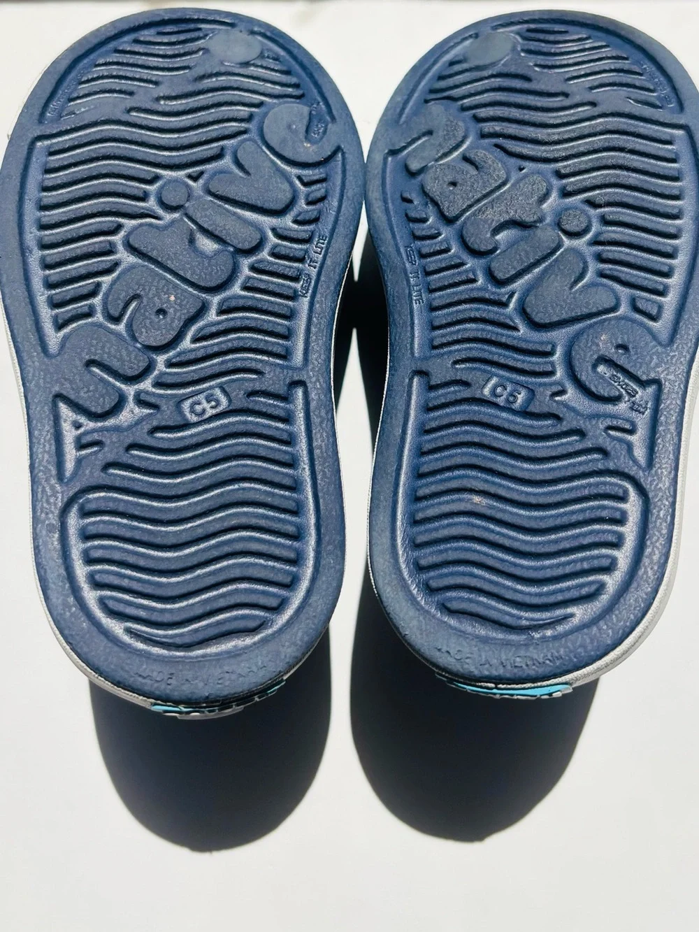 Native Kids Jefferson Water Friendly Slip-On in Regatta Blue/Shell White, size 5